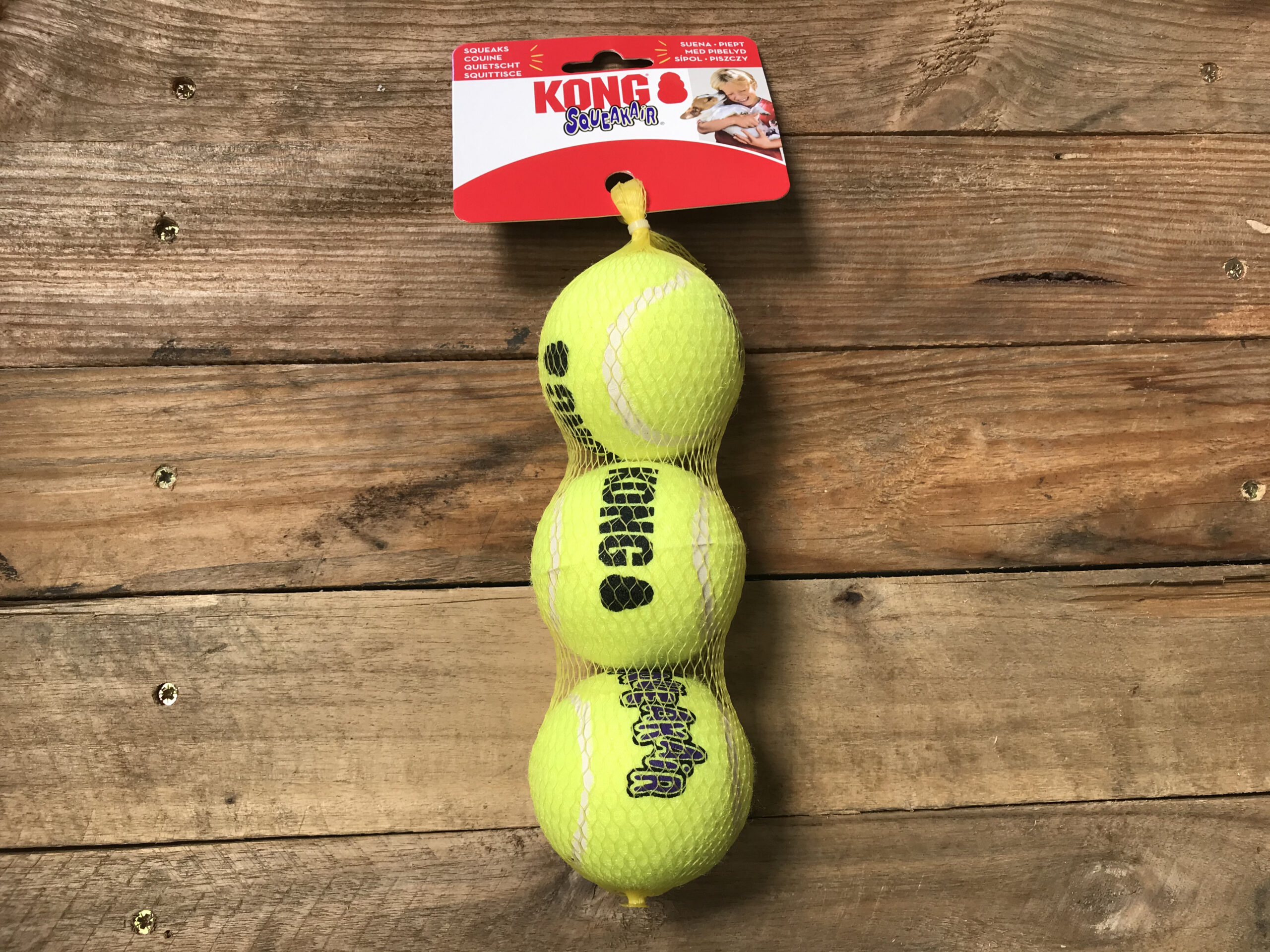 KONG SqueakAir Balls – Medium 3 Pack