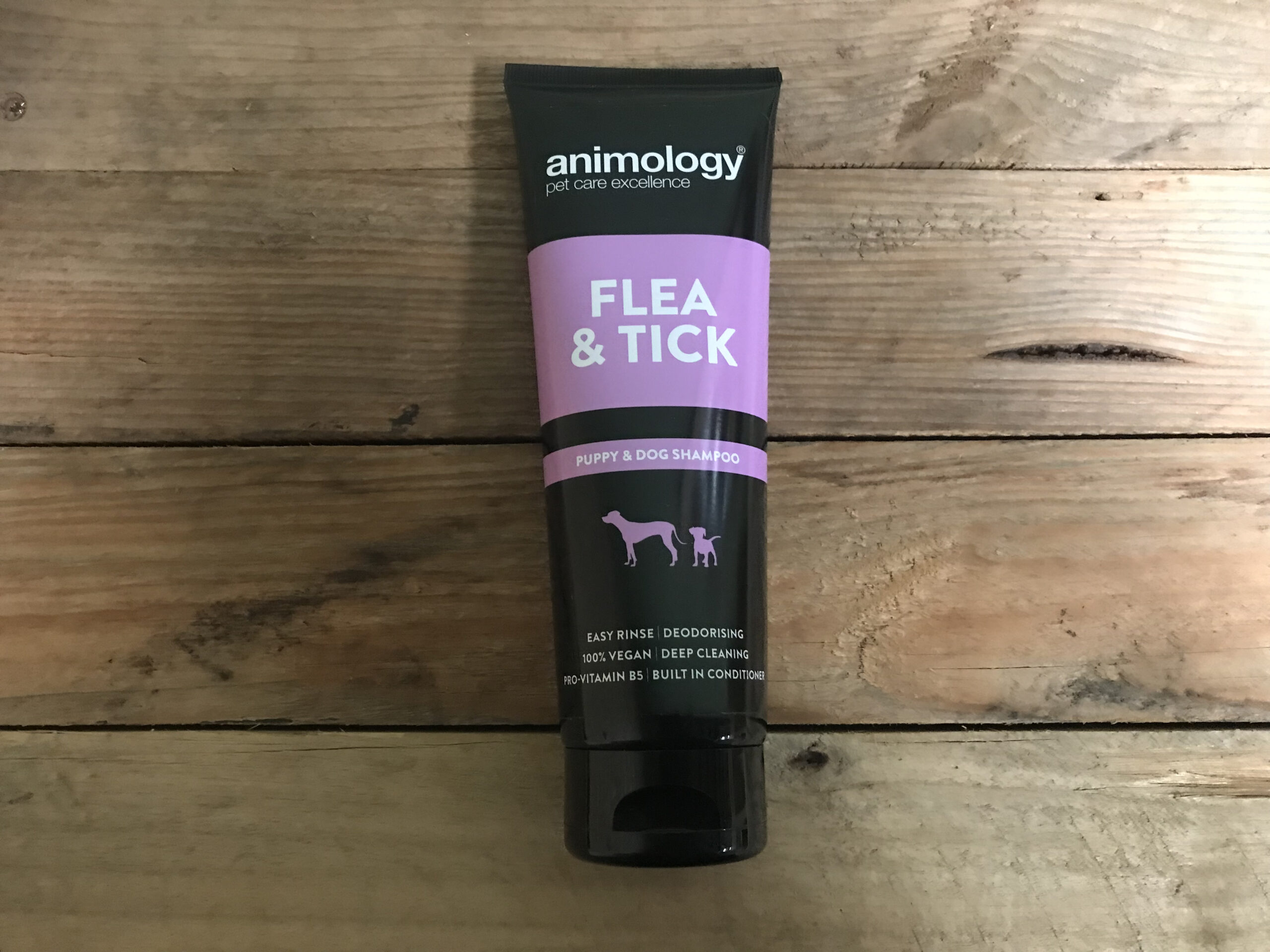 Animology Flea & Tick Shampoo – 250ml